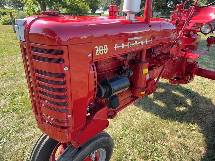 farmall-200-image-12