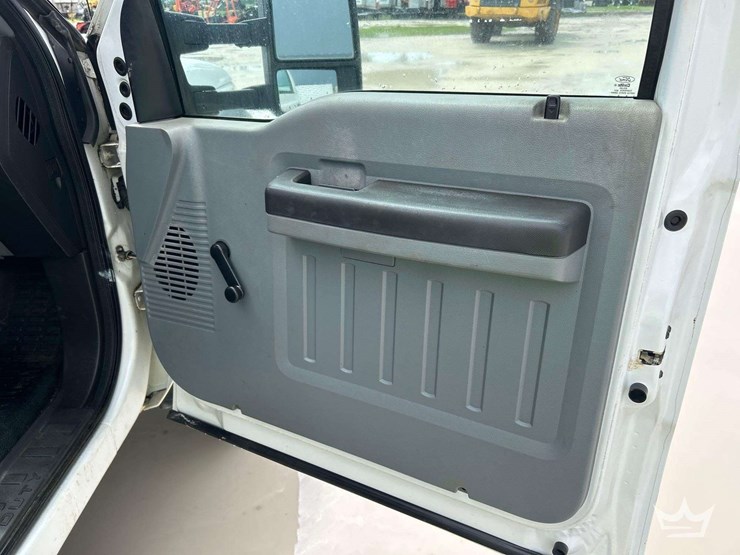 2014-ford-f450-image-29