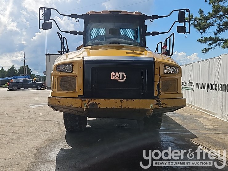 2021-caterpillar-730-image-8