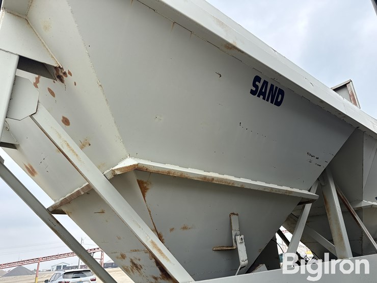 2000-homemade-3-feed-bin-on-t/a-carrier-image-15