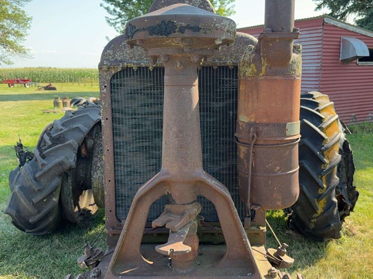1931-farmall-f-30-duck-bill-image-9