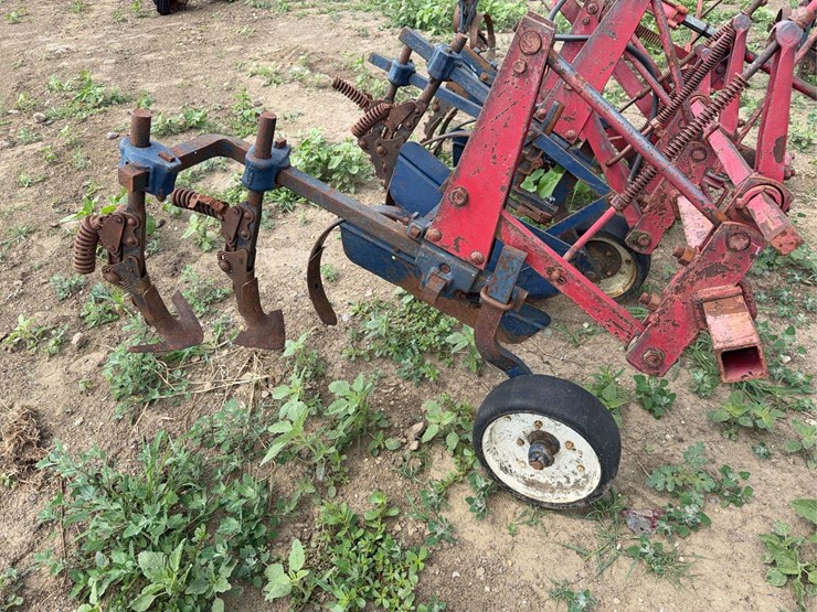 international-harvester-34-461-fast-hitch-mounted-cultivator-image-9