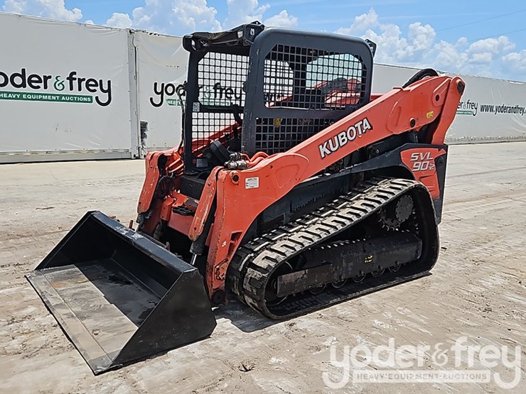 2015-kubota-svl90-2-image-1