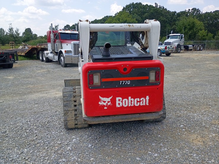 2023-bobcat-t770-image-6