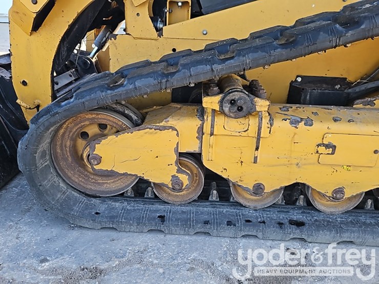 2016-caterpillar-299d2-xhp-image-18