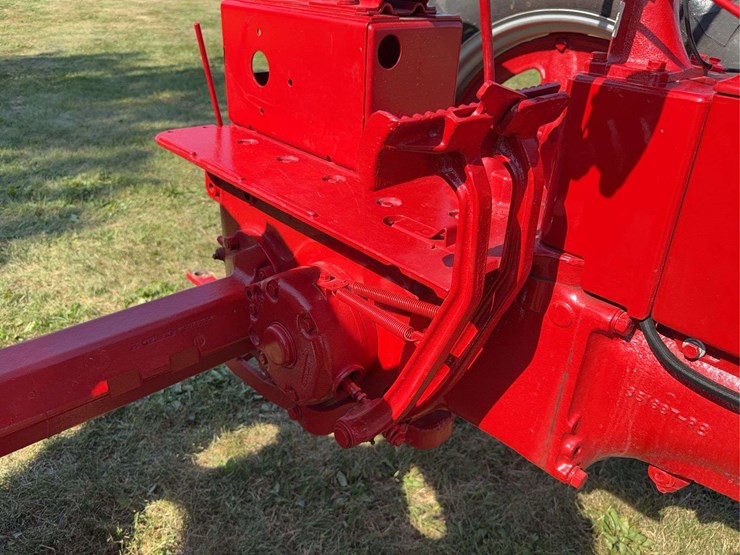 farmall-200-image-28