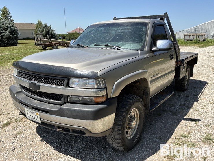 2001-chevrolet-k2500-image-14