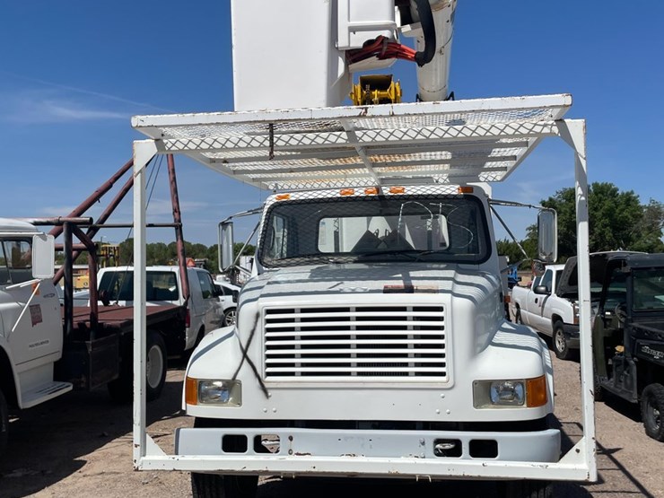 #2253-•-1998-isuzu-2-ton-cargo-truck-(has-nm-title)-(located-in-las-cruces)-image-3