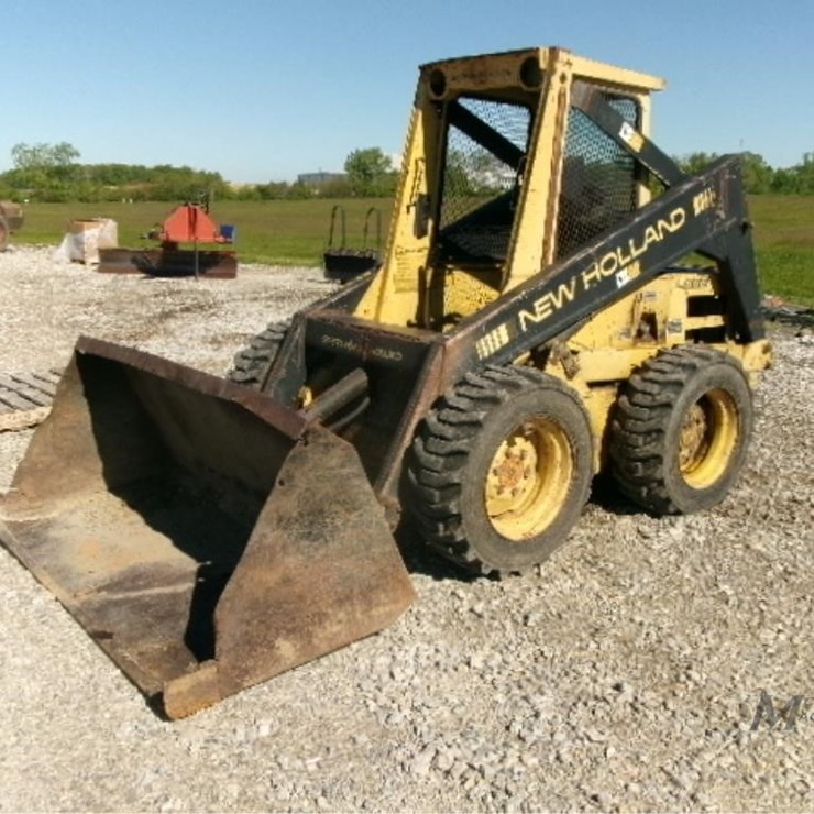 NEW HOLLAND L555