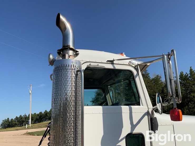 2005-peterbilt-378-image-9