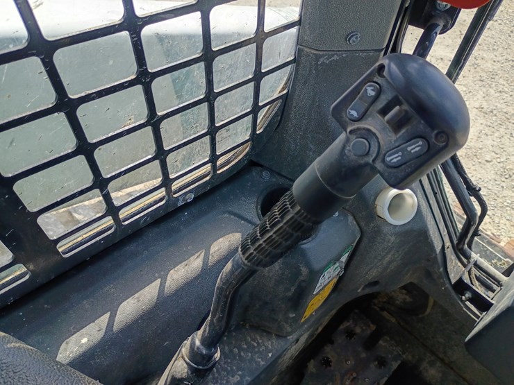 2022-bobcat-t66-image-31