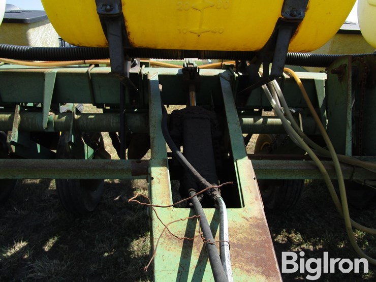 john-deere-7000-image-12