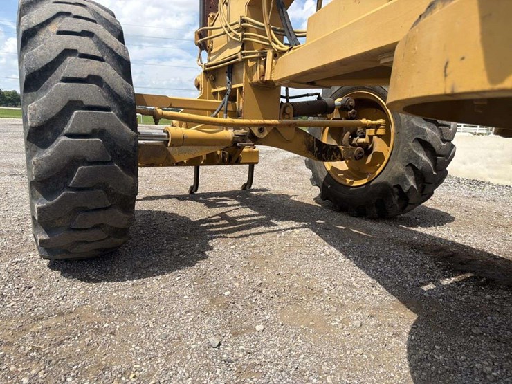 caterpillar-r80-image-18
