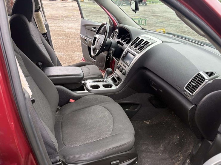 2009-gmc-acadia-image-35