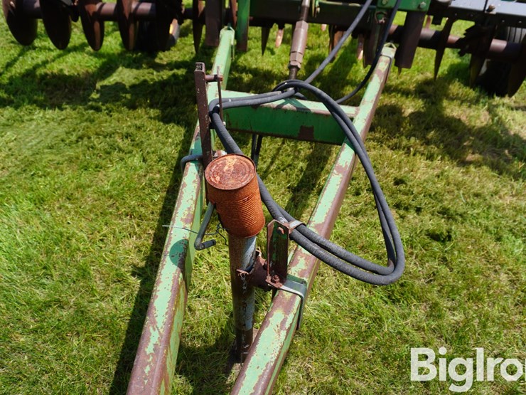 john-deere-714-image-11