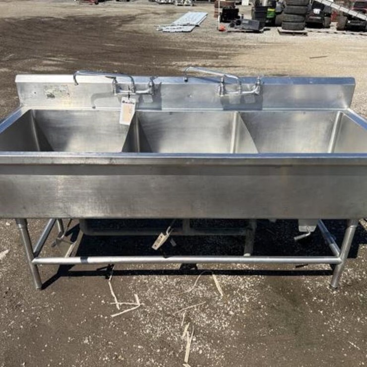 Stainless Steel 3 Bay Sink