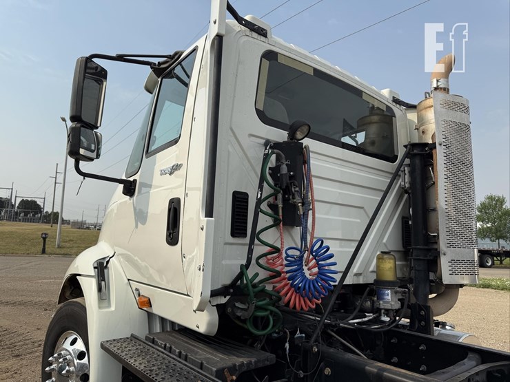 2009-international-transtar-8600-image-50