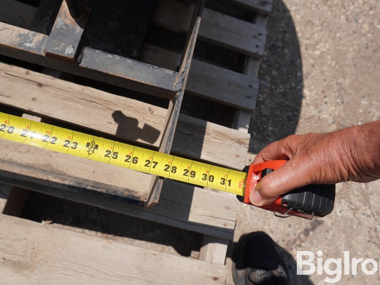 white-2-155-fertilizer-tank-&-mounts-image-12