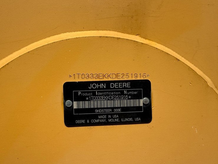 2013-deere-333e-image-27