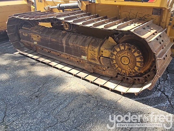 2015-caterpillar-d5k2-lgp-image-14