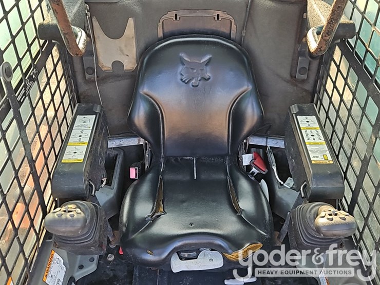 2015-bobcat-t750-image-25