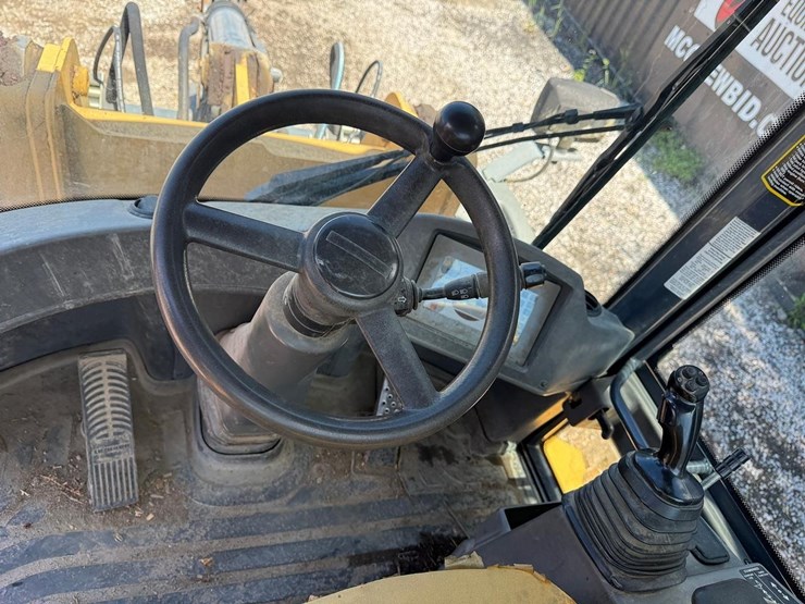 2008-deere-344j-image-17