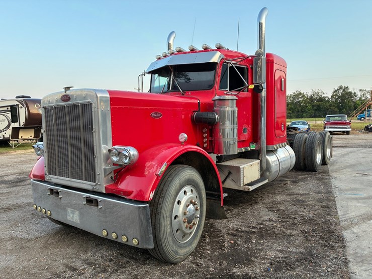 1982-peterbilt-359-image-5