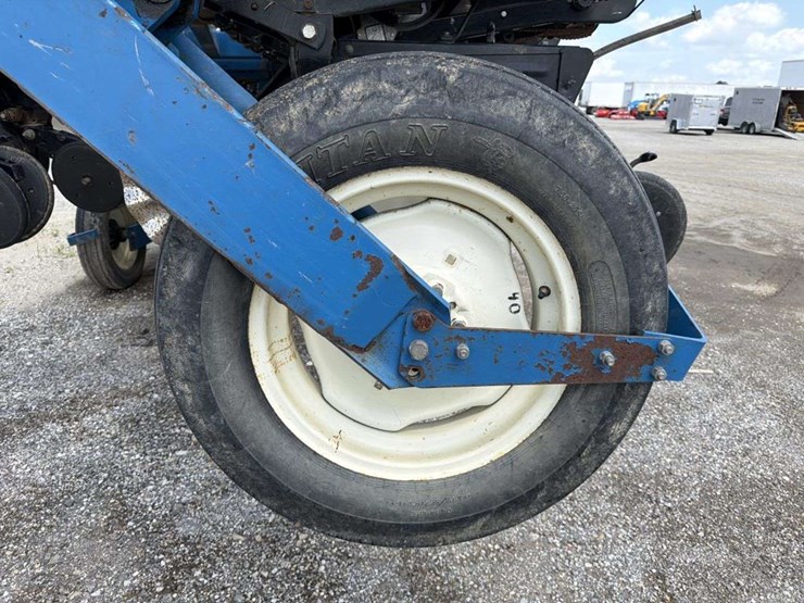 kinze-2600-image-28