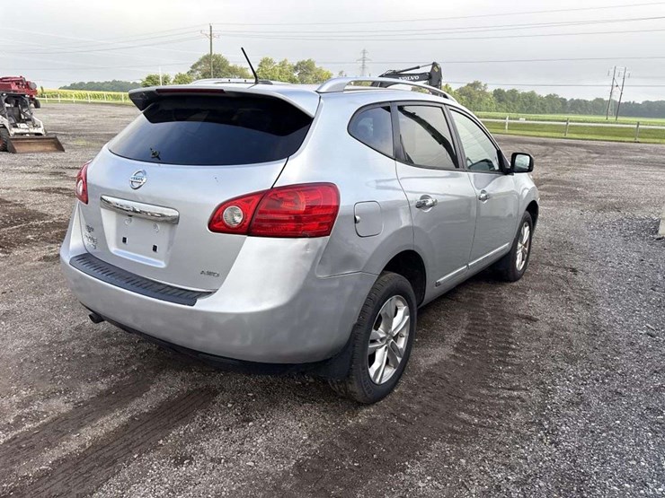 2015-nissan-rogue-image-3