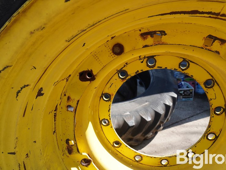 john-deere-16-image-16