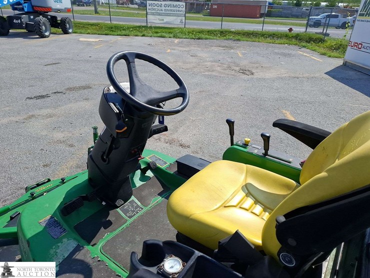 2010-john-deere-1445-image-10