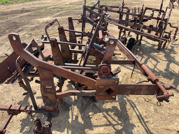 international-harvester-461-fast-hitch-cultivator-image-20