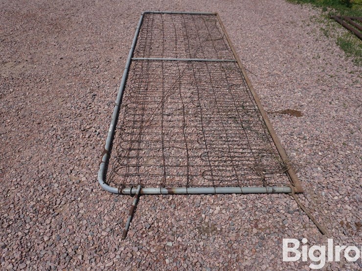 12'-decorative-yard-gate-image-2