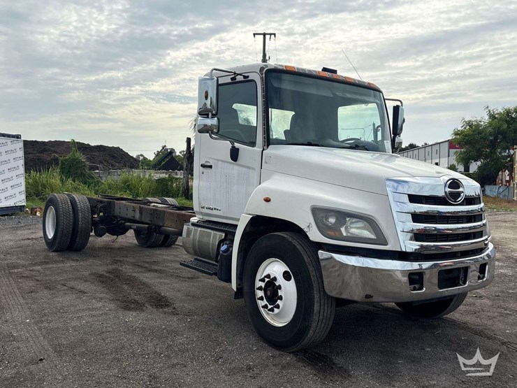2012-hino-338-image-2