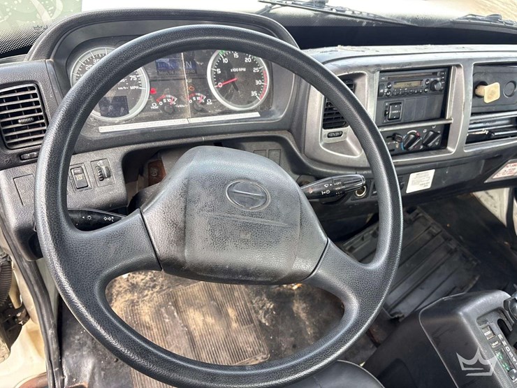 2012-hino-338-image-19