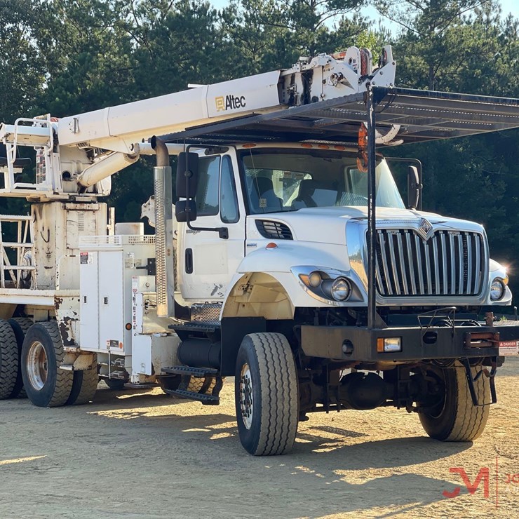 2009 INTERNATIONAL 7400