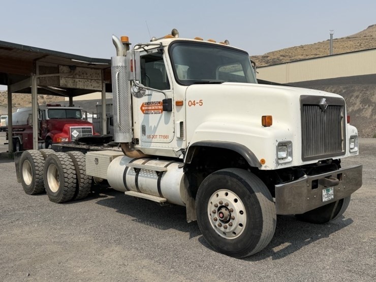 2004-international-5500i-t/a-truck-tractor-image-7