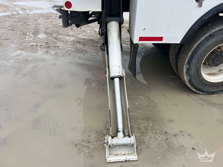 2009-altec-dm47-image-19
