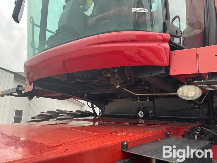 2011-case-ih-8120-image-13