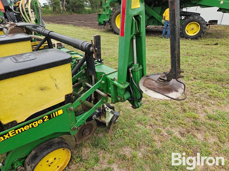 john-deere-7300-image-18