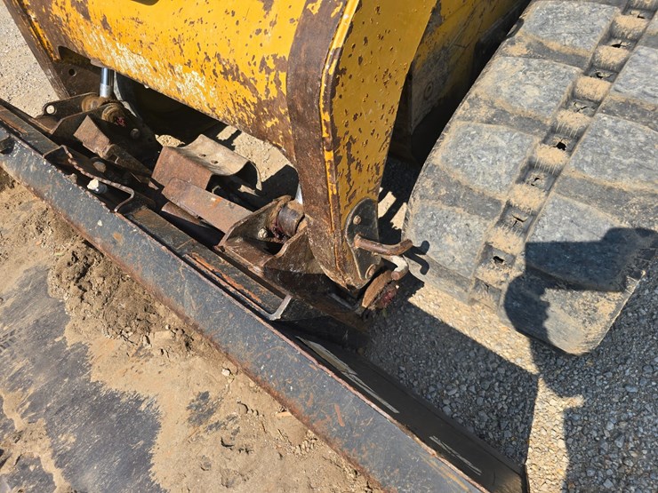 2013-caterpillar-289c2-image-20