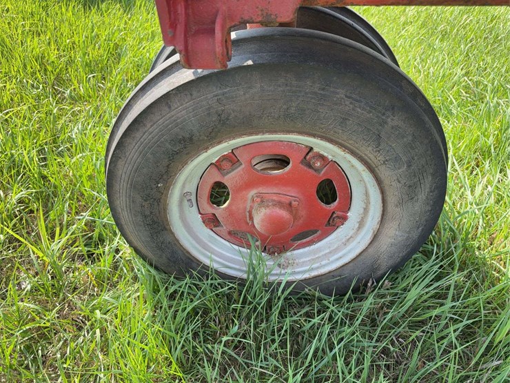 farmall-f-20-image-13