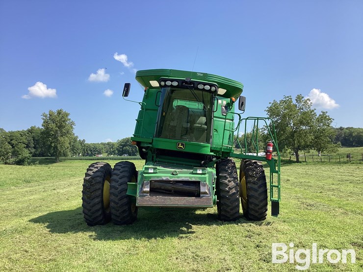 2010-john-deere-9770-sts-image-10