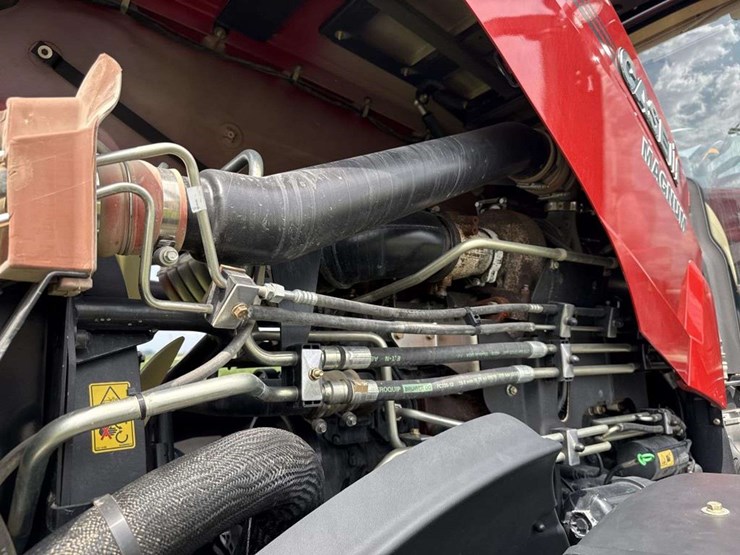 2021-case-ih-340-image-13