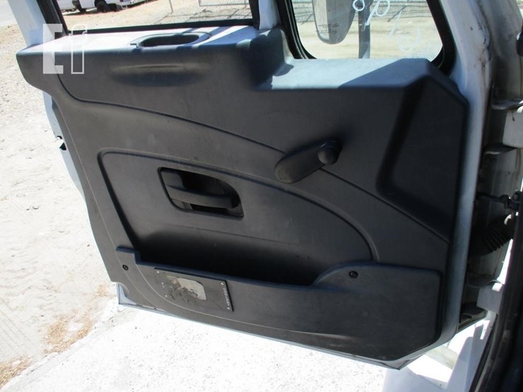 2010-international-durastar-4300-image-14