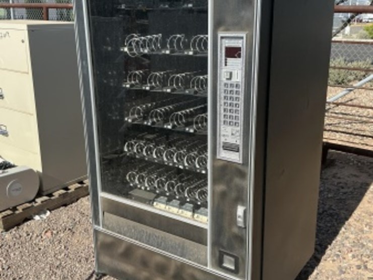 snack-vending-machine-image-1