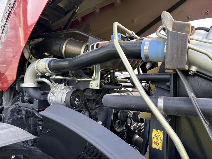 2021-case-ih-340-image-14