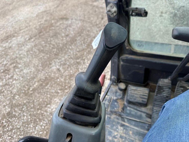 2018-yanmar-sv100-2a-image-26