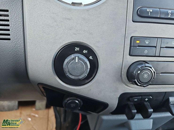 2013-ford-f550-image-25