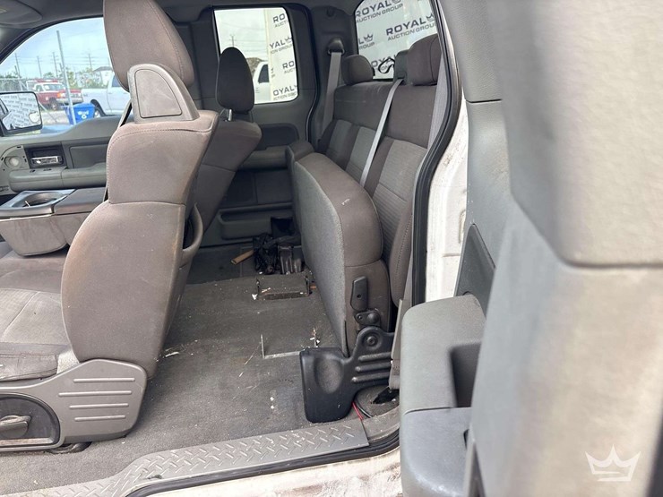2004-ford-f150-image-17